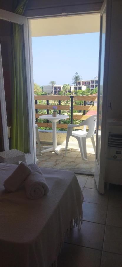 Cleo Rooms 250M From The Beach Малиа Экстерьер фото