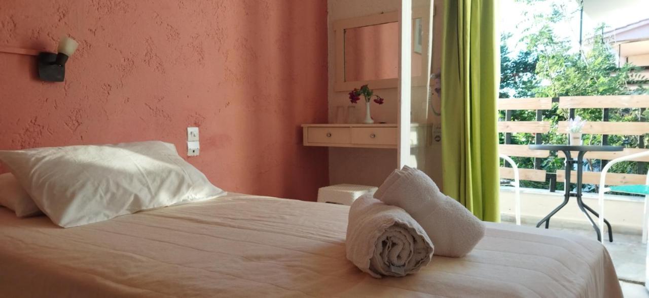 Cleo Rooms 250M From The Beach Малиа Экстерьер фото