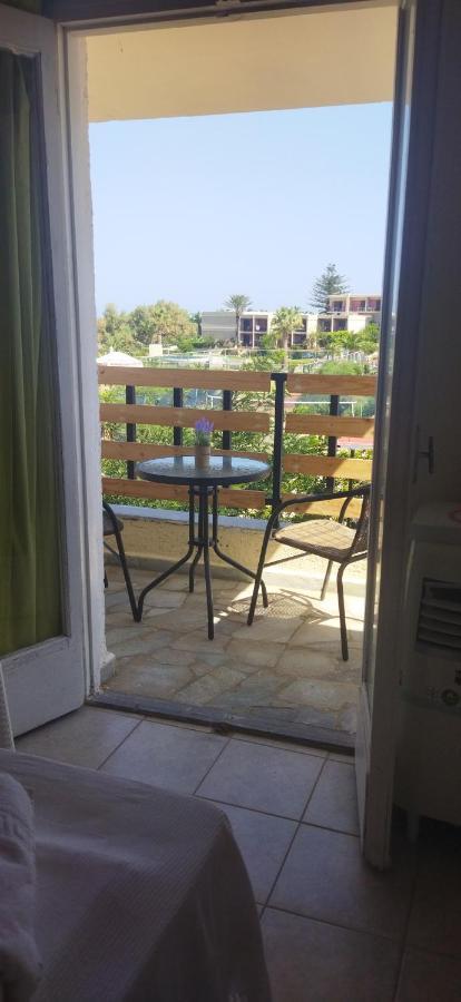Cleo Rooms 250M From The Beach Малиа Экстерьер фото