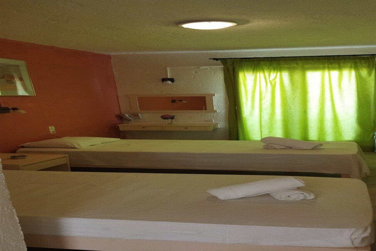 Cleo Rooms 250M From The Beach Малиа Экстерьер фото
